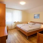 Apartmaji Prezelj アパート *
