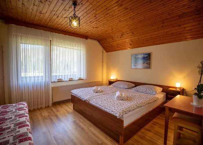 Apartmaji Prezelj Apartman